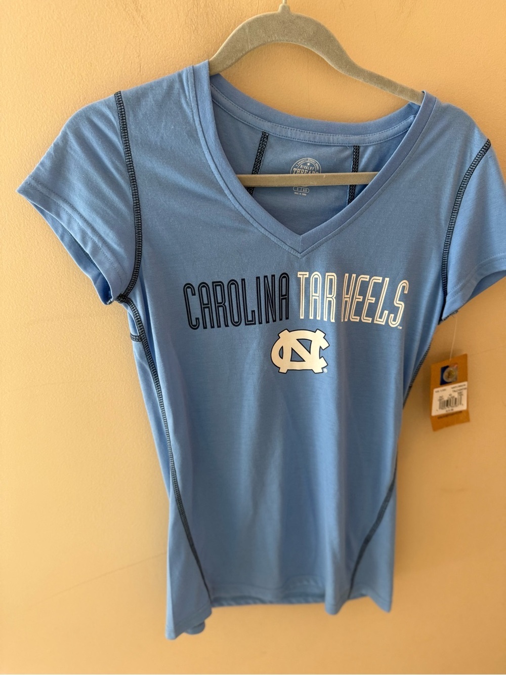 UNC Carolina Tarheels T-shirt soft size small NwT